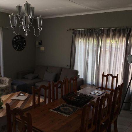 Spinoza Self Catering Accommodation Windhoek Luaran gambar