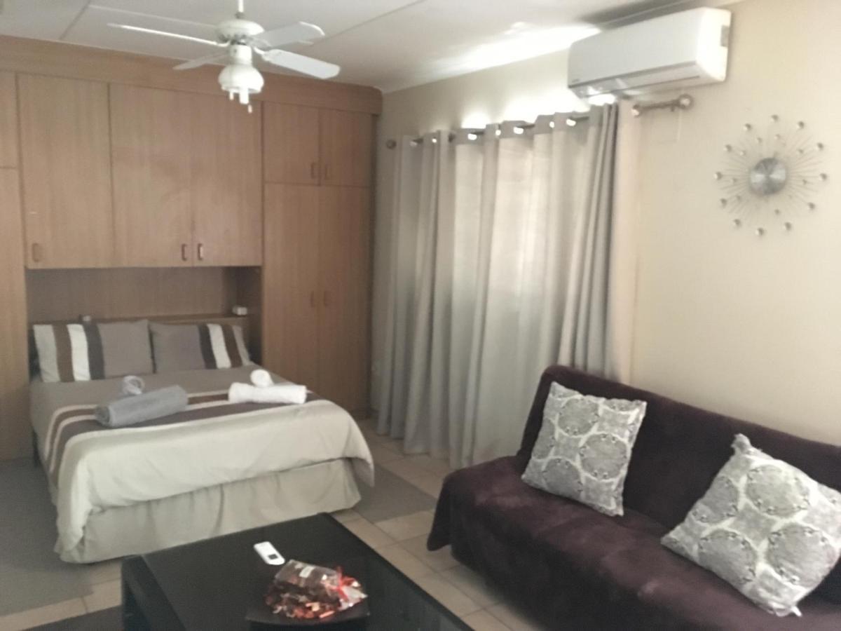 Spinoza Self Catering Accommodation Windhoek Luaran gambar