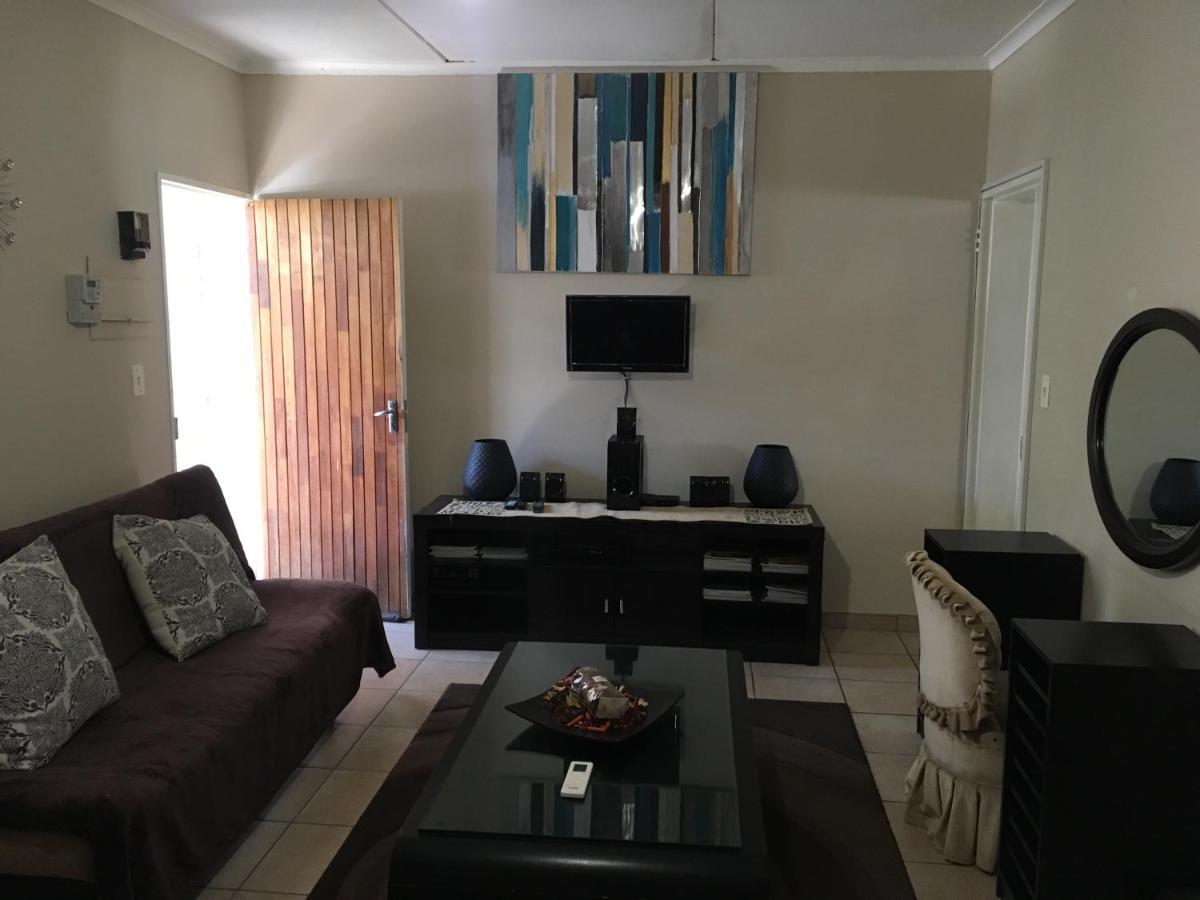 Spinoza Self Catering Accommodation Windhoek Luaran gambar