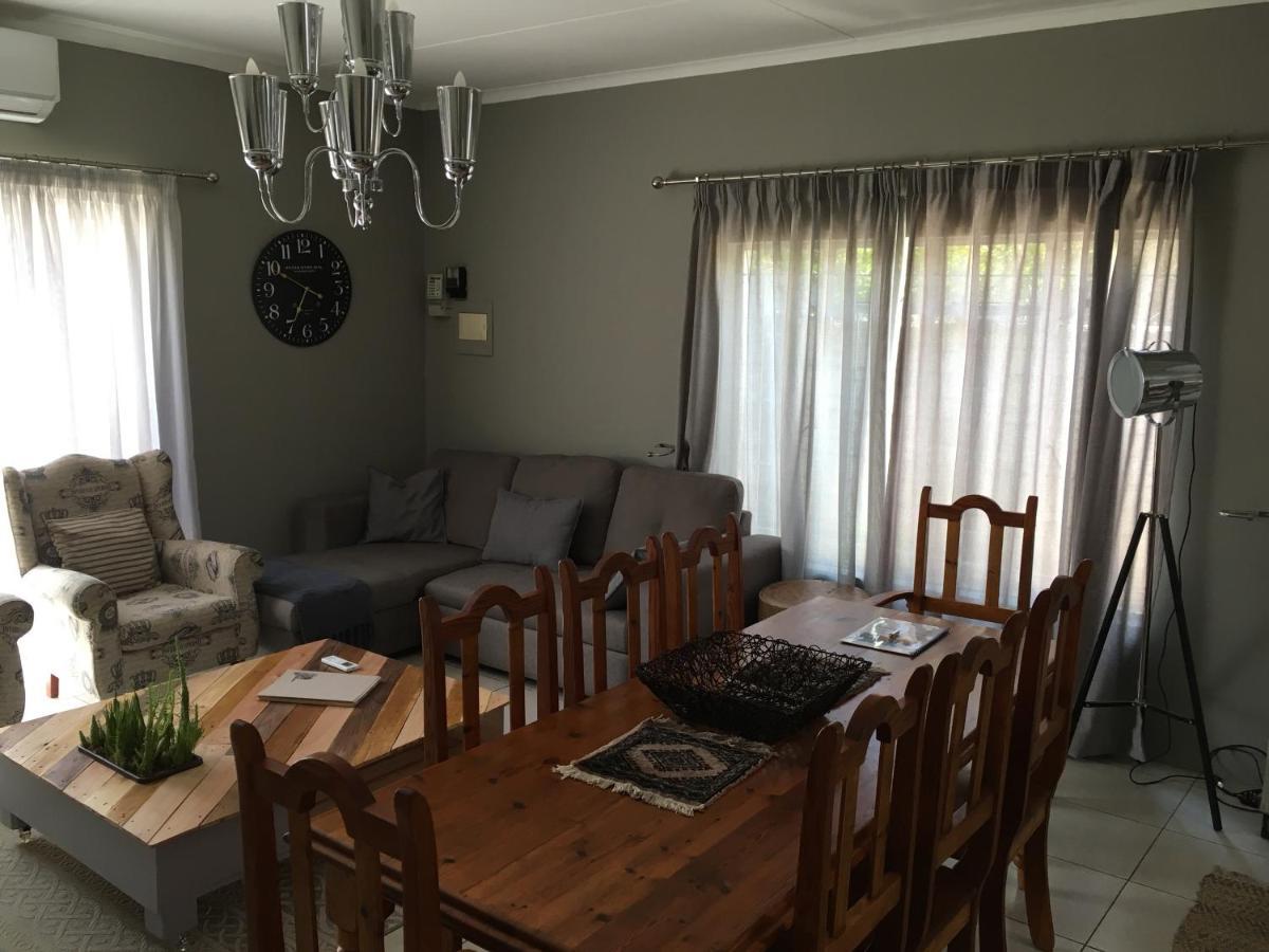 Spinoza Self Catering Accommodation Windhoek Luaran gambar