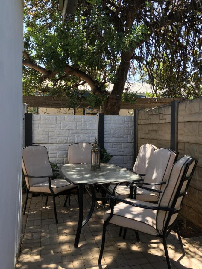 Spinoza Self Catering Accommodation Windhoek Luaran gambar