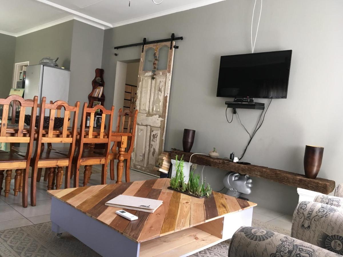 Spinoza Self Catering Accommodation Windhoek Luaran gambar